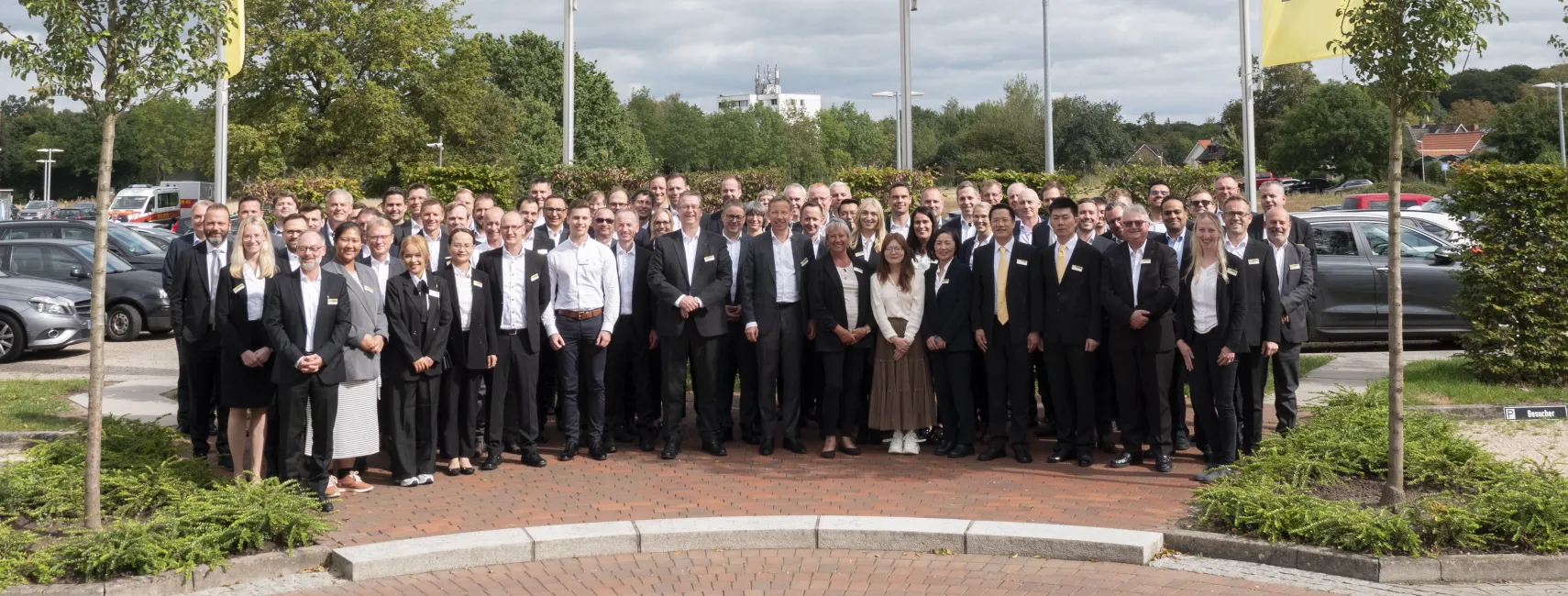 Gruppenbild International Sales Meeting